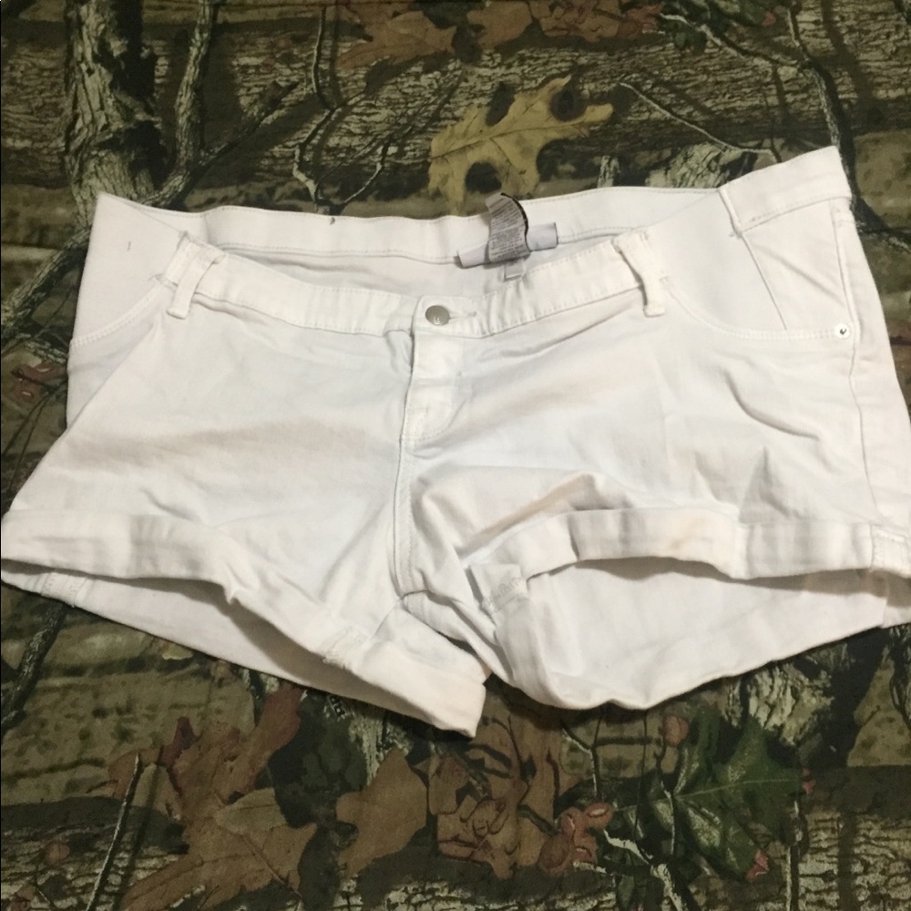 Maternity shorts